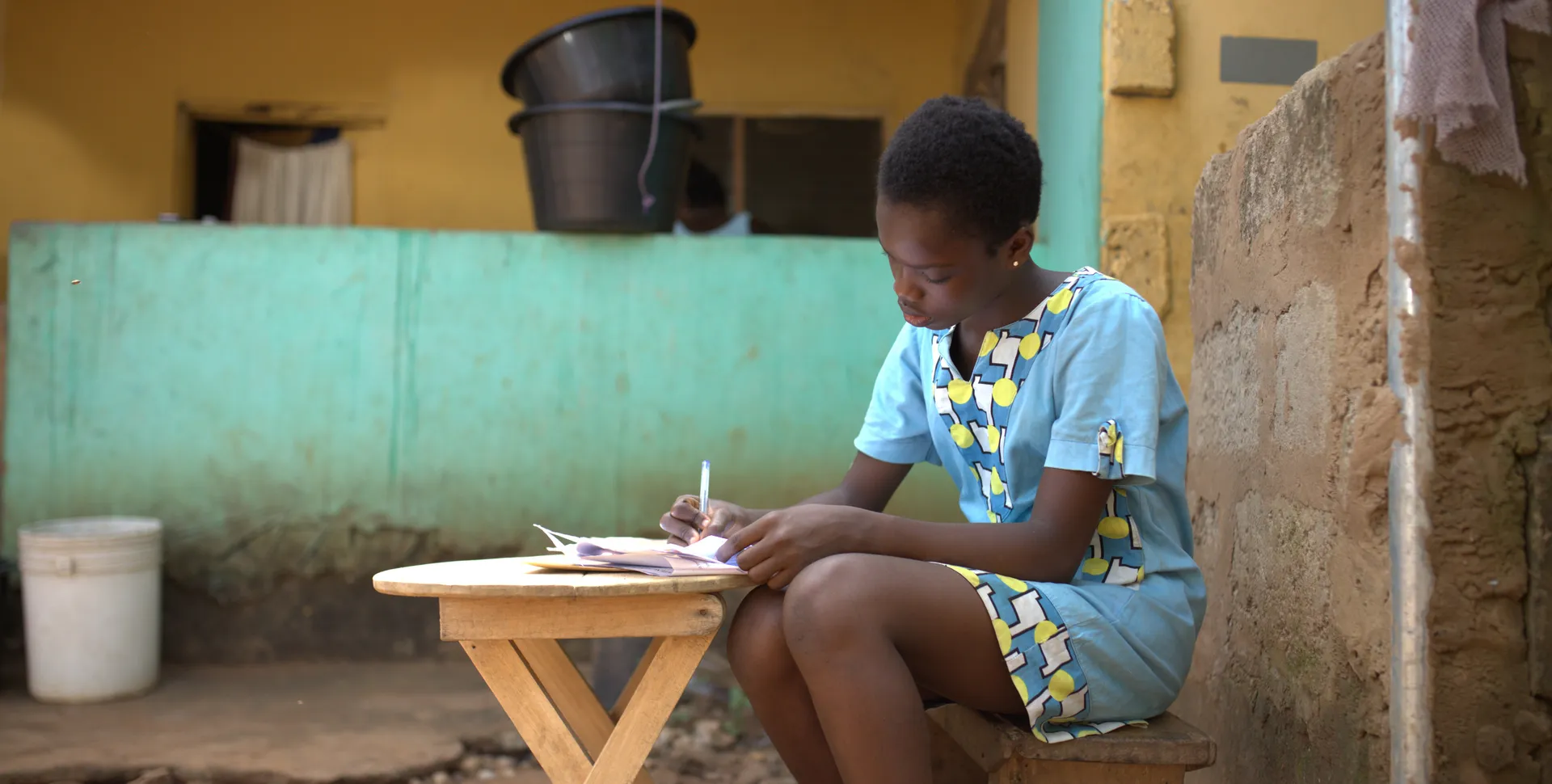 Infants a Ghana sense escola